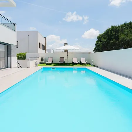 Βίλα Azura With Private Pool *