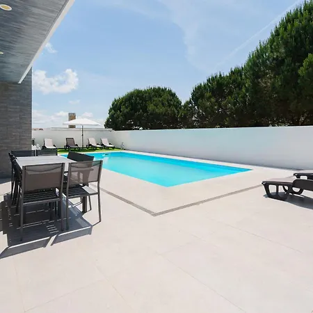 Azura With Private Pool Βίλα